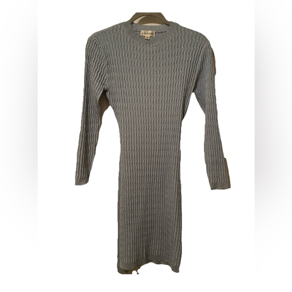 Emma and Posh sweater dress
Light blue 
Metallic 
Size M
Pull over with tie